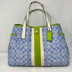 Coach Signature Shoulder Bag  F22908
